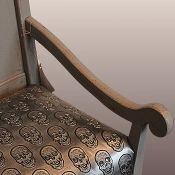 Banquette Skull